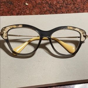 Meet your Posher, Joan